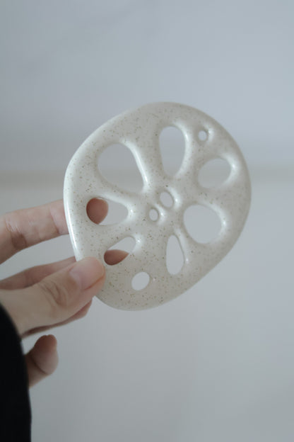 Lotus Root Holder 蓮藕陶瓷筷架